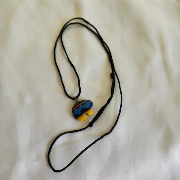 Unisex Southwest-style bear necklace - Picture 3 of 5